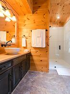 Pine Cove Treehouses & Cabins