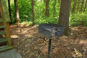 Pine Cove Treehouses & Cabins