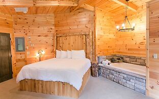 Pine Cove Treehouses & Cabins