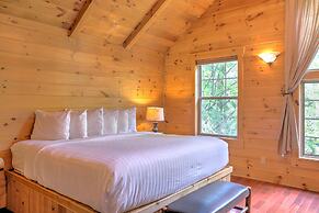 Pine Cove Treehouses & Cabins