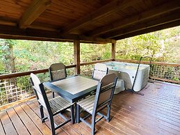 Pine Cove Treehouses & Cabins