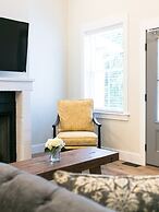 Pine Cove Treehouses & Cabins