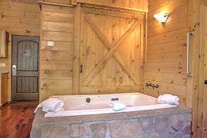 Pine Cove Treehouses & Cabins