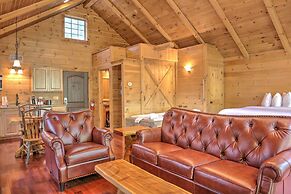 Pine Cove Treehouses & Cabins