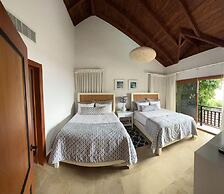 Villa for 7 People Pool and Ocean View at Samana