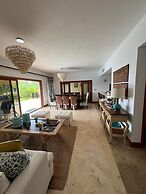 Villa for 7 People Pool and Ocean View at Samana