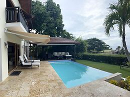 Villa for 7 People Pool and Ocean View at Samana