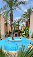 Riad with Outdoor Swimming Pools