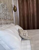 Riad with Outdoor Swimming Pools