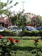 Riad with Outdoor Swimming Pools