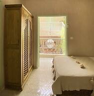 Riad with Outdoor Swimming Pools