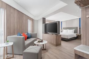 Holiday Inn Express Guangzhou Panyu Dashi by IHG