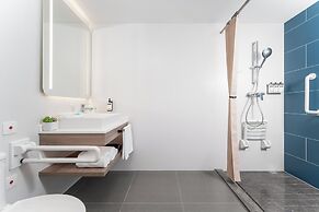 Holiday Inn Express Guangzhou Panyu Dashi by IHG