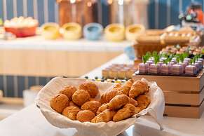 Holiday Inn Express Guangzhou Panyu Dashi by IHG