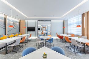 Holiday Inn Express Guangzhou Panyu Dashi by IHG