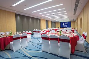 Holiday Inn Express Guangzhou Panyu Dashi by IHG