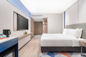 Holiday Inn Express Guangzhou Panyu Dashi by IHG