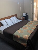 Rainbow Motel