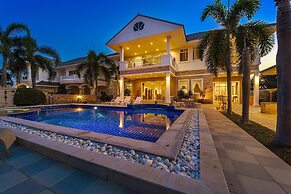 Luxurious 5-Bed Private Pool Villa - PV6