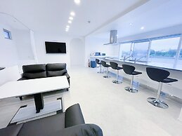 Blue Shallows Onnason Resort