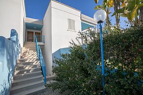 Ginestra apartment with pool in residence