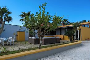 Villa Oasi al mare near the sea with pool