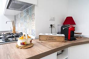 Piazza San Luigi 9 in Naples