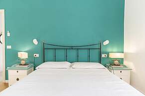 Piazza San Luigi 9 in Naples