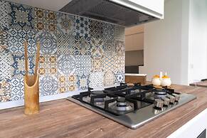 Piazza San Luigi 9 in Naples