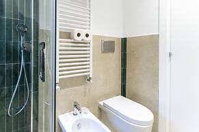 Piazza San Luigi 9 in Naples