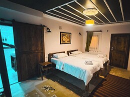 MY CAVE SUITE