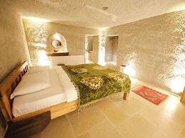 MY CAVE SUITE