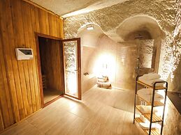 MY CAVE SUITE