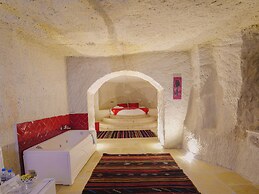 MY CAVE SUITE