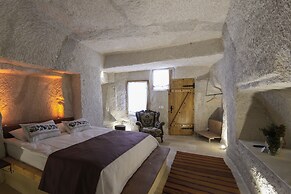 My Cave Suites