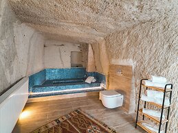 MY CAVE SUITE