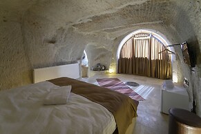 My Cave Suites