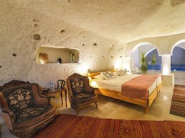 MY CAVE SUITE