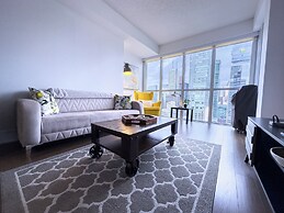 Luxury Suite by CN Tower & Free Parking