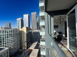 Luxury Suite by CN Tower & Free Parking