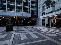 Luxury Suite by CN Tower & Free Parking