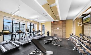 Luxury Suite by CN Tower & Free Parking