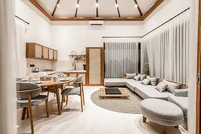 Brand New Capella Villa by DH