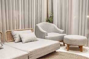 Brand New Capella Villa by DH