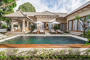Brand New Capella Villa by DH