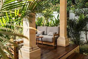 Brand New Capella Villa by DH