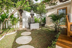 Brand New Capella Villa by DH