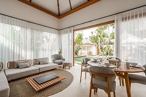 Brand New Capella Villa by DH