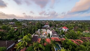 Brand New Capella Villa by DH