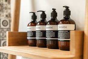 Brand New Capella Villa by DH